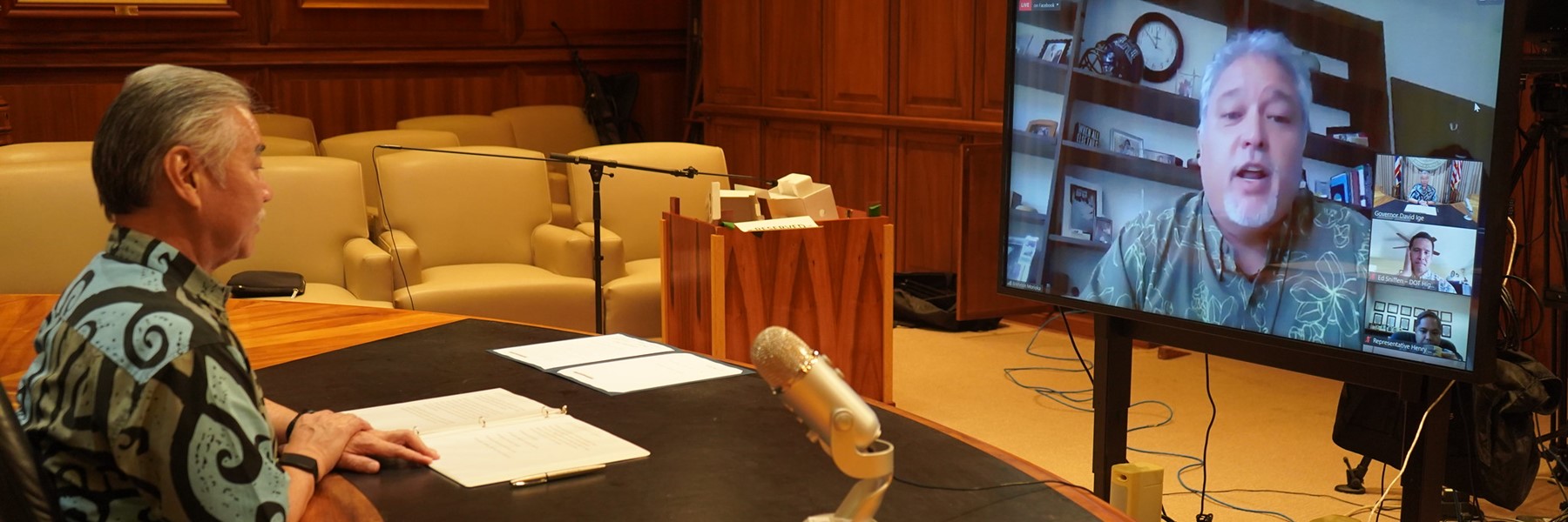 Governor Ige And Dean Morioka On A Zoom Call.